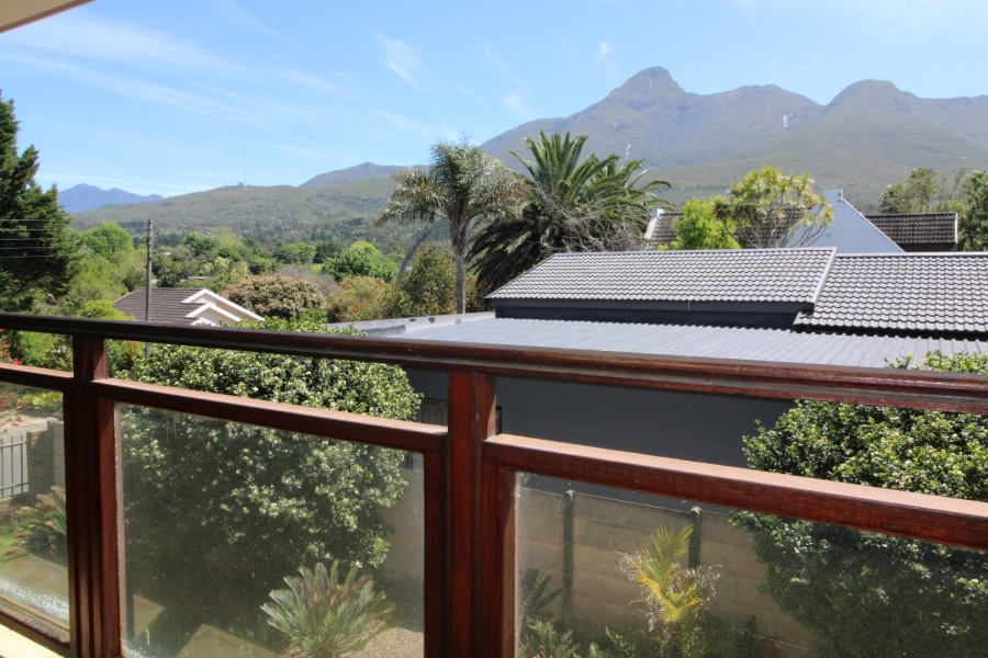 4 Bedroom Property for Sale in Denneoord Western Cape